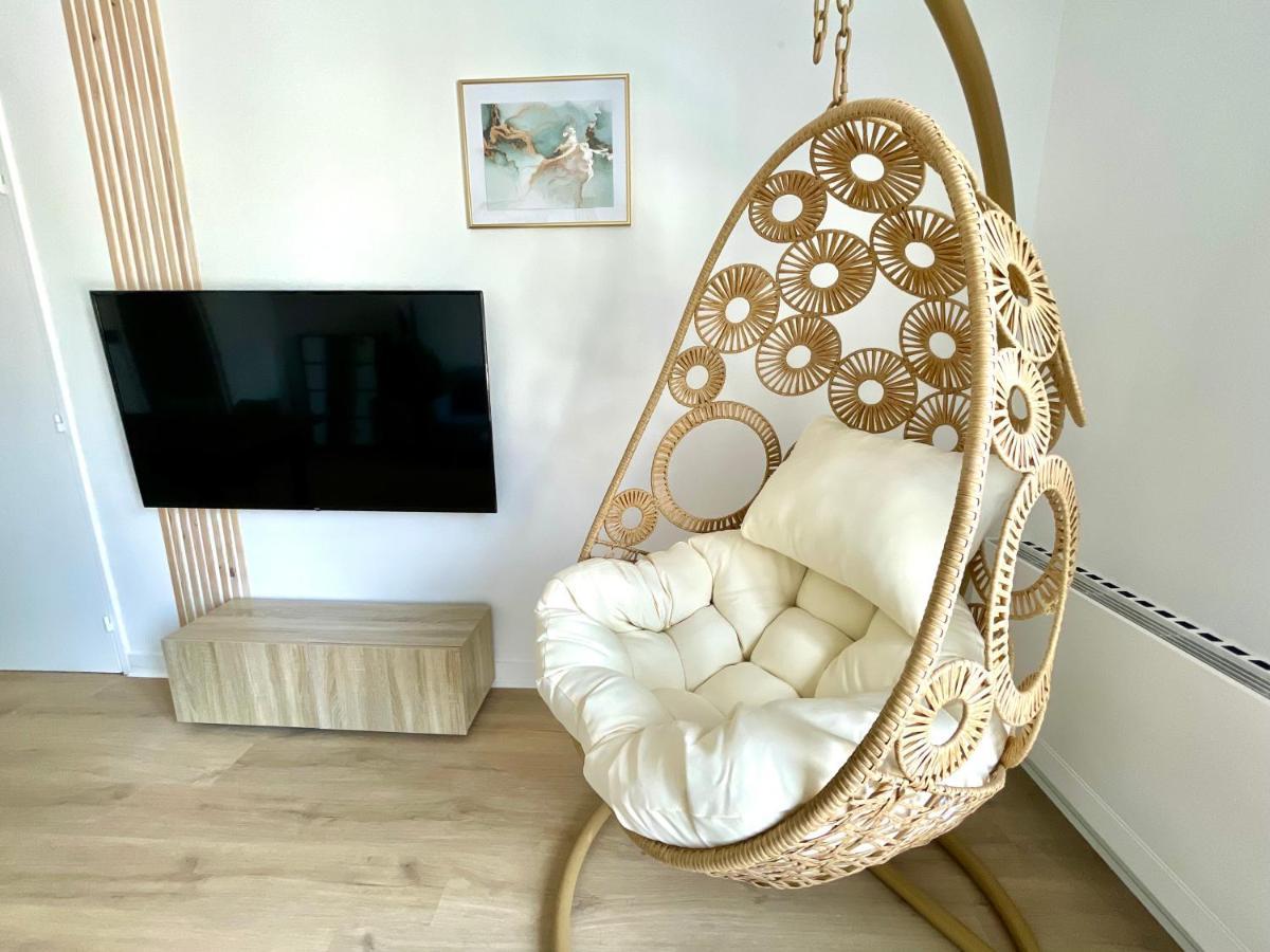Apartament La Douceur Roannaise - Parking Prive Proche Gare Roanne Zewnętrze zdjęcie